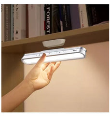 Detalhe de instalação da luminária magnética com base forte
