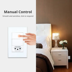 Detalhe frontal da tomada inteligente com suporte a Zigbee e controle remoto