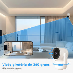 Câmera instalada em prateleira monitorando sala de estar